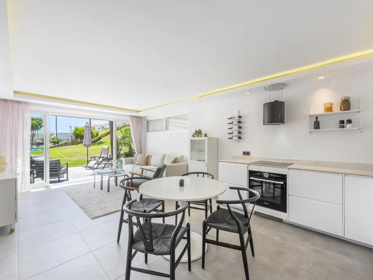 Azahara1 Beautiful Apartment Frontline Golf Marbella